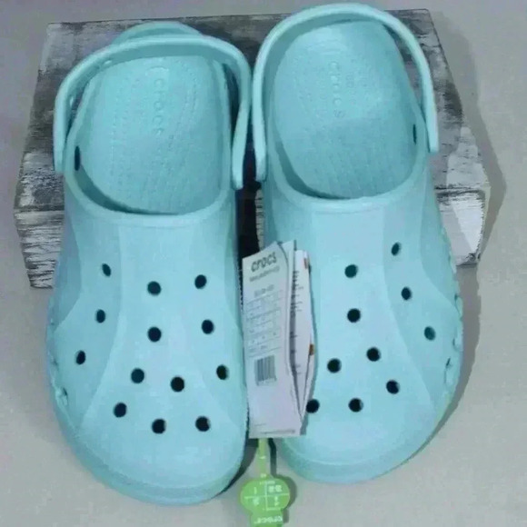 Crocs Iconic Comfort BAYA Platform Clog Light Baby Blue W8 NWT - Picture 1 of 10